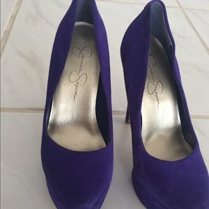 Purple pumps